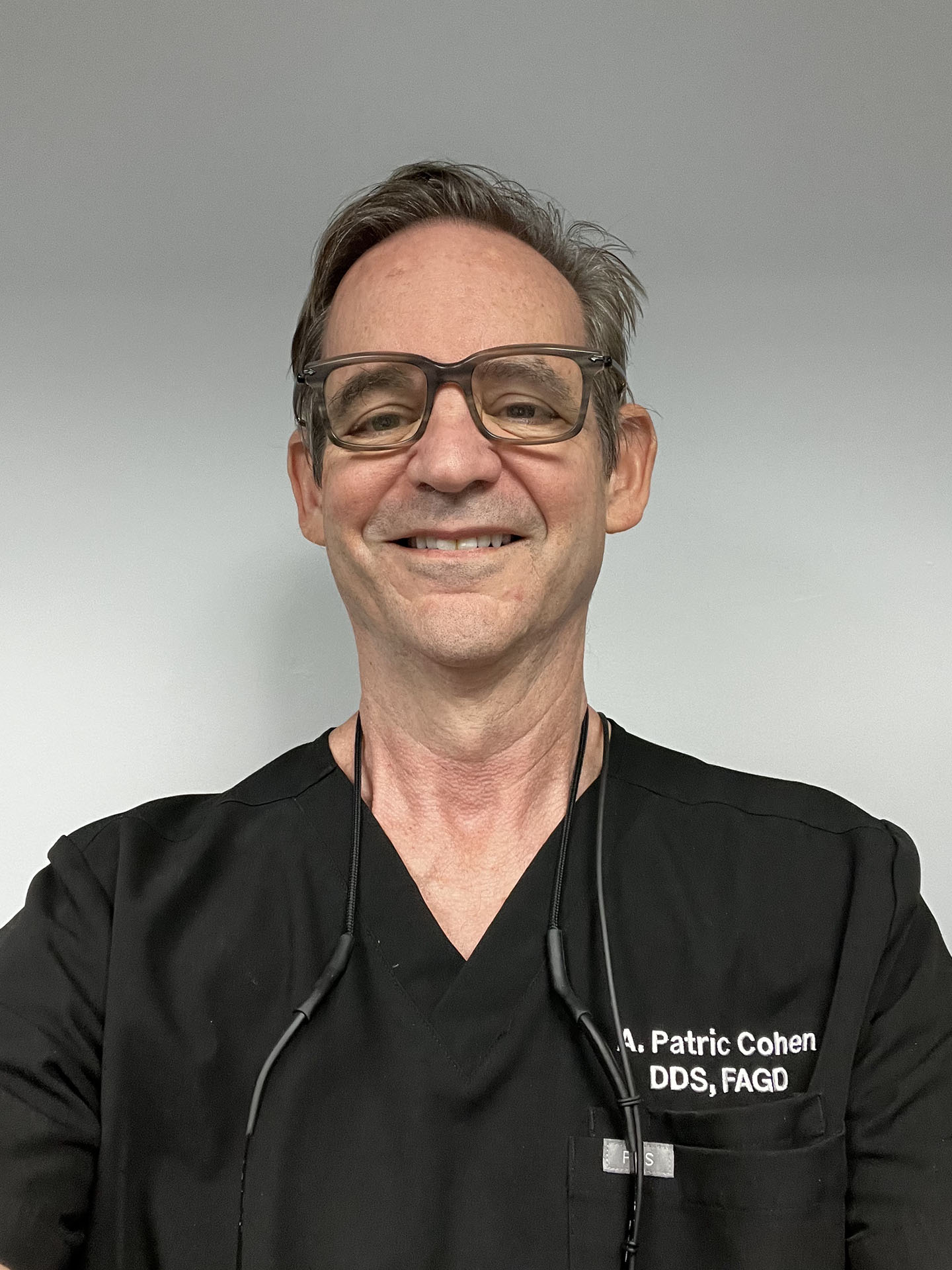 portrait of Doctor Patric Cohen dentist in Beverly Hills